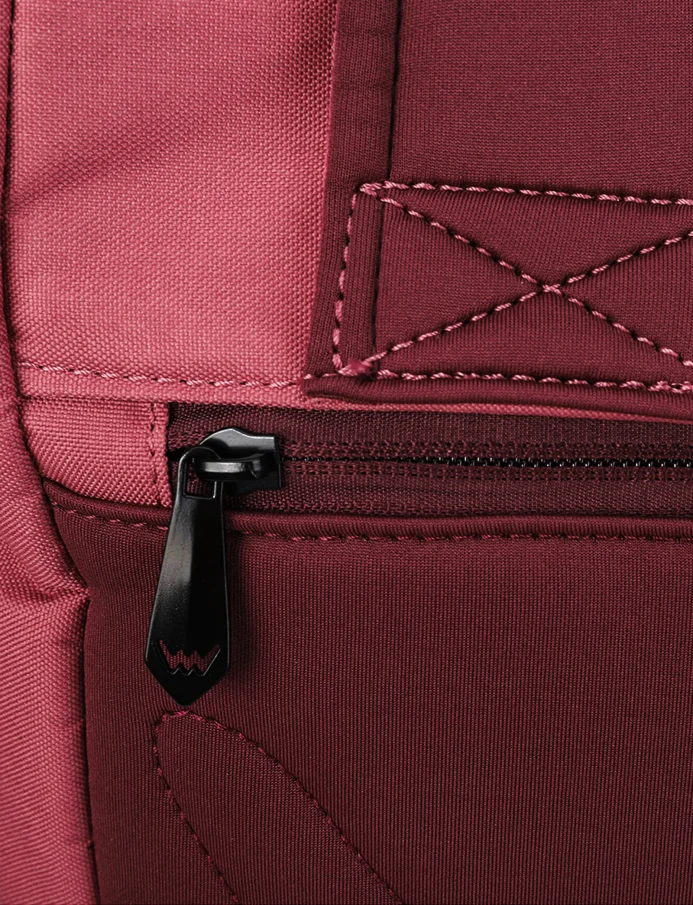 Deiryen Wine Red