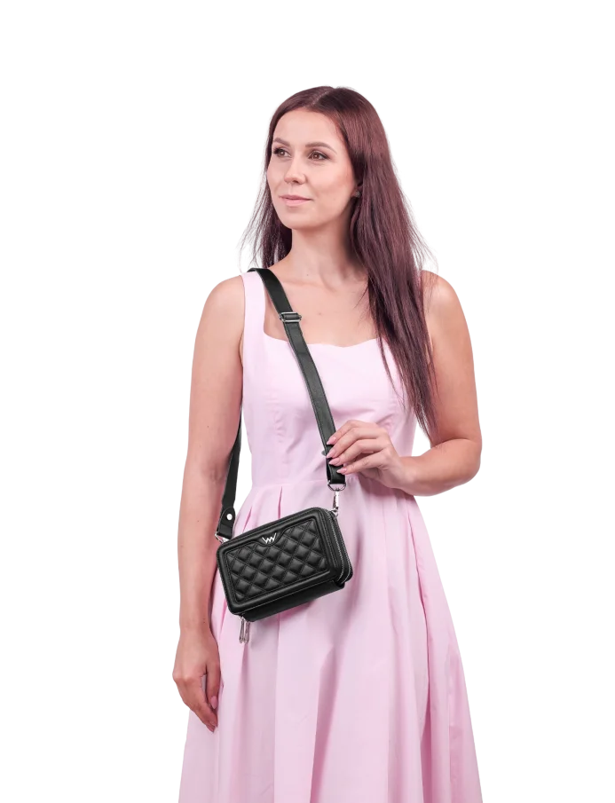 Akyra Black