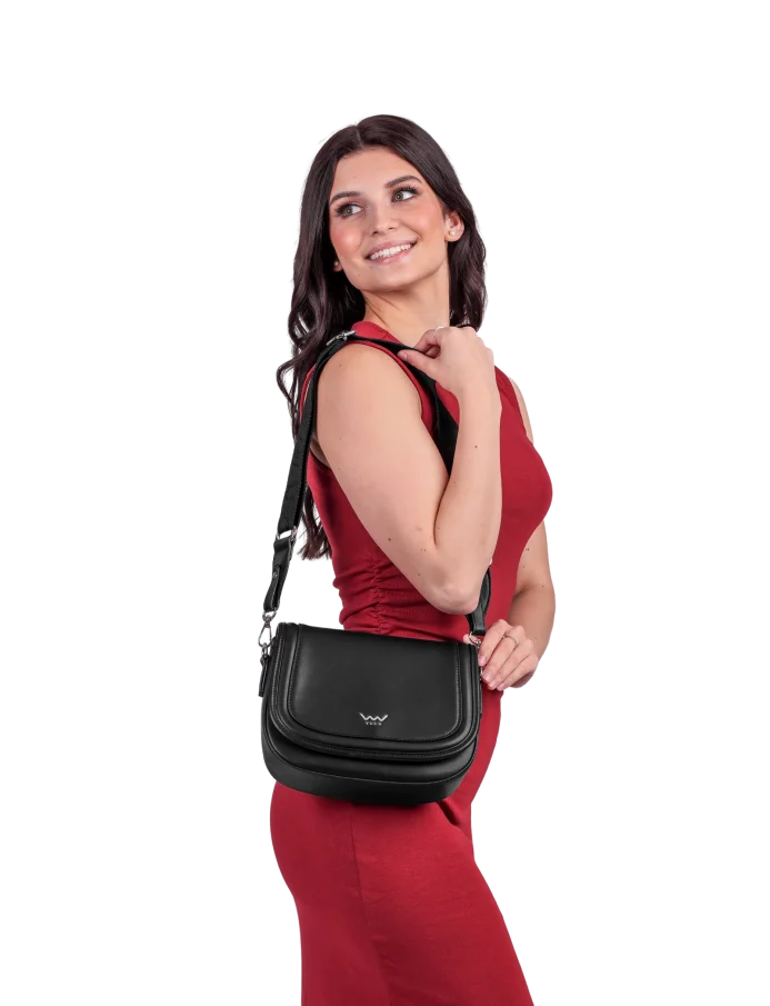 Labela Black