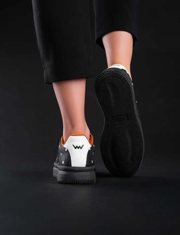 Lucky Dots Black