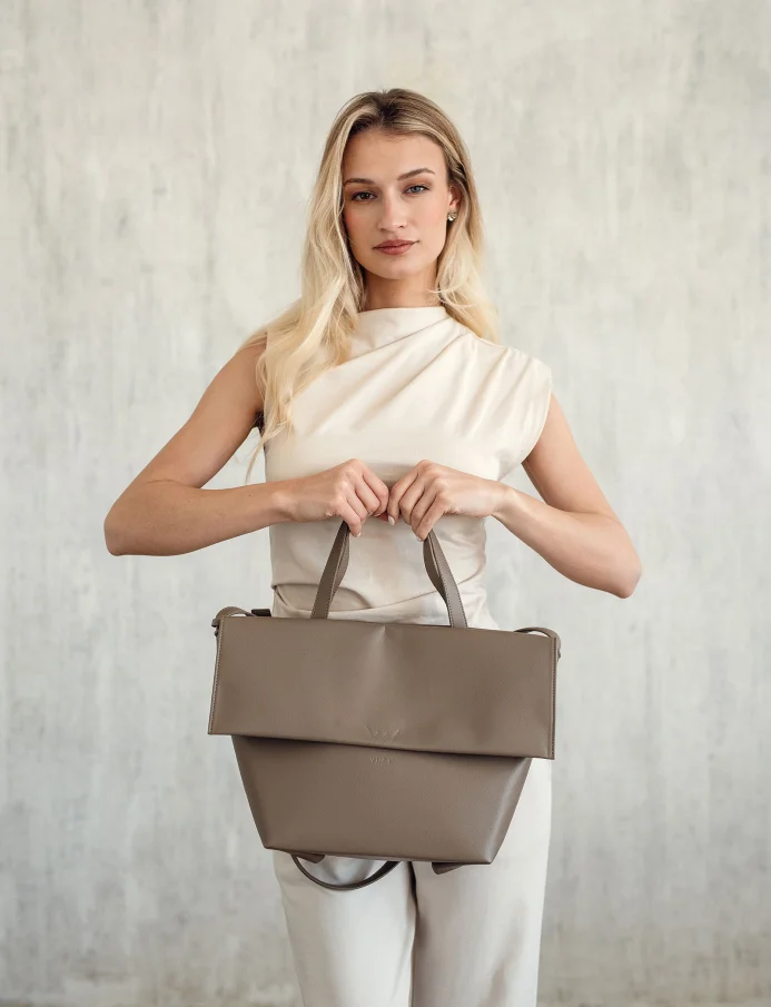 Red-D Beige