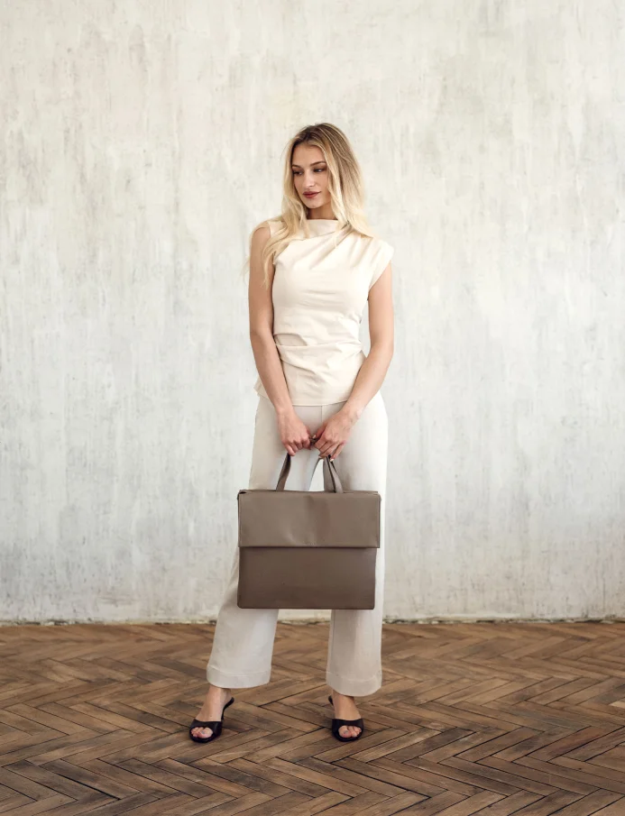 Red-D Beige