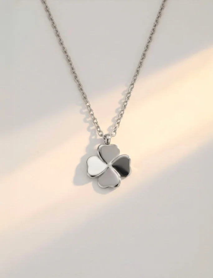 Naszyjnik Fouria Silver