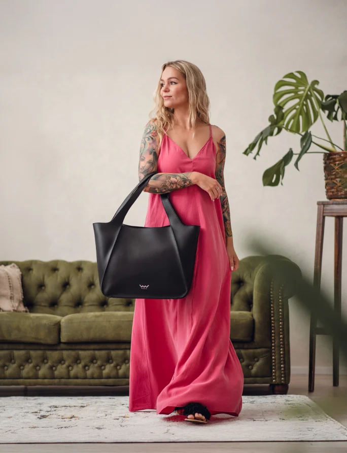 Calyste Black