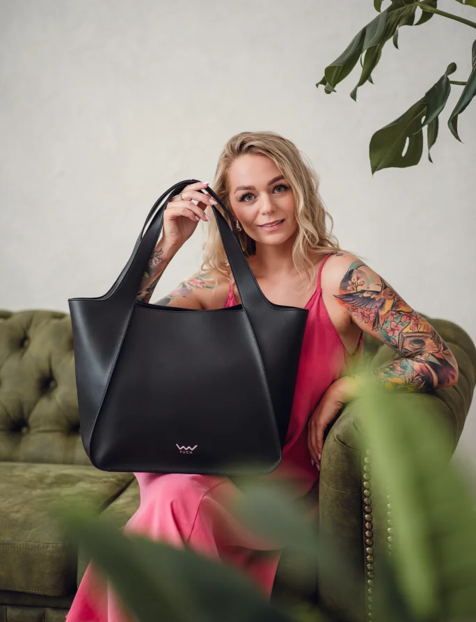 Calyste Black