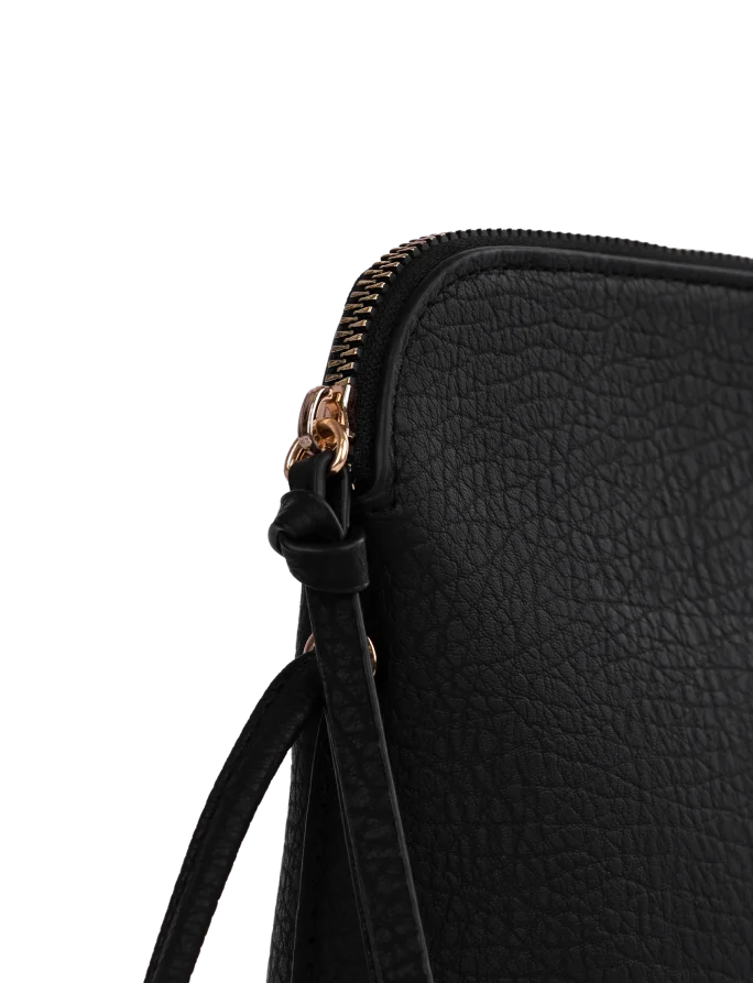 Essel Black