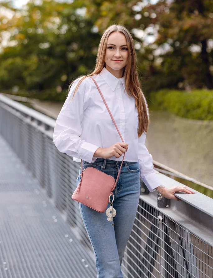 Essel Pink