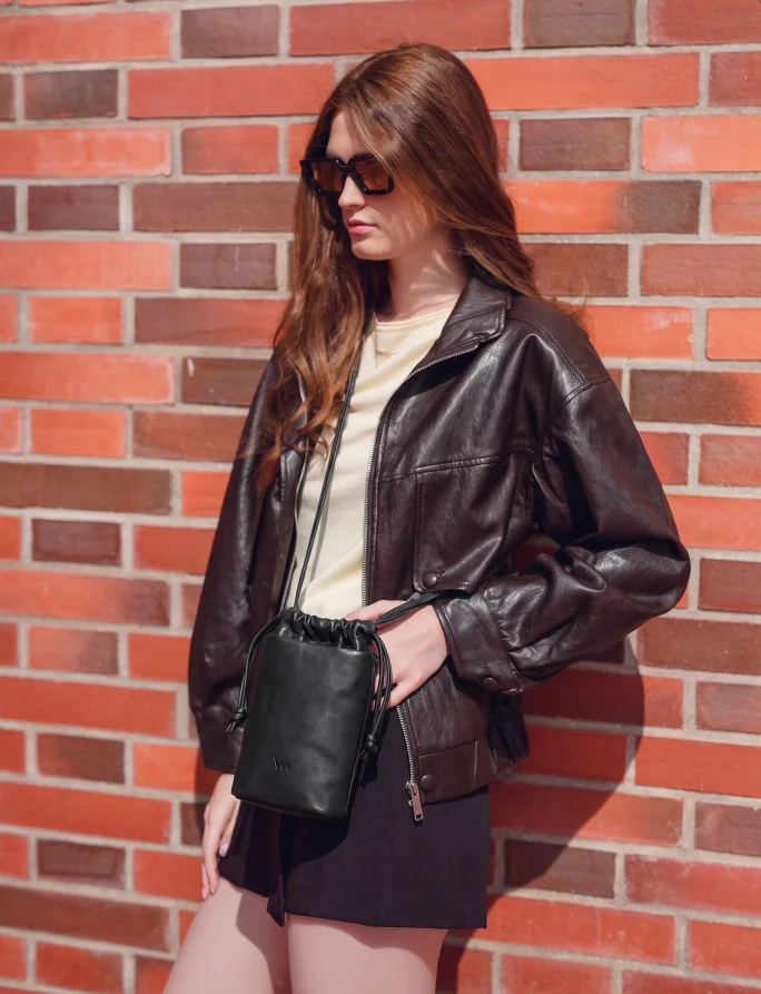 Veluna Black