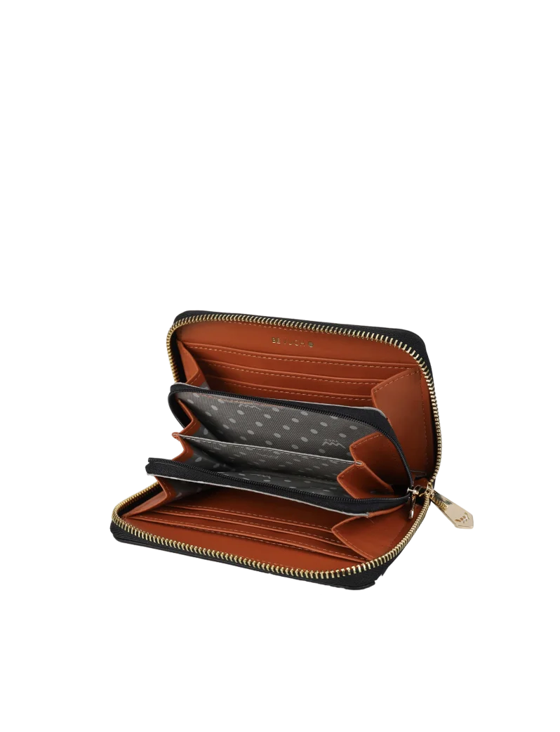 Nasya Black