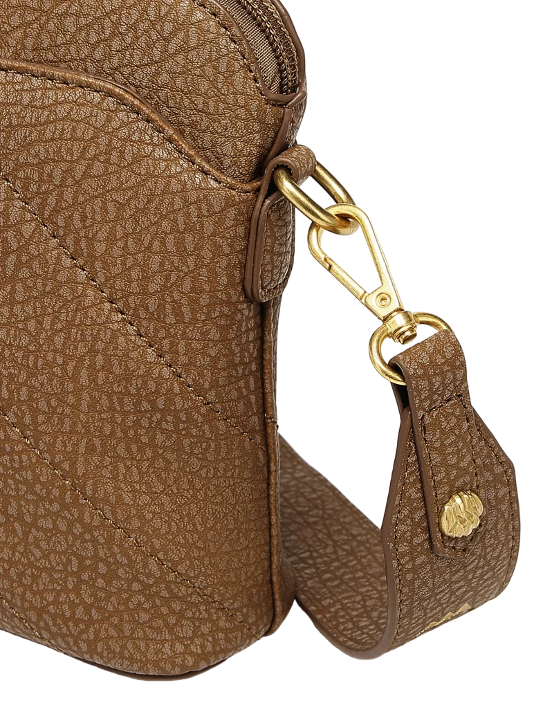 Fossy Belle Brown