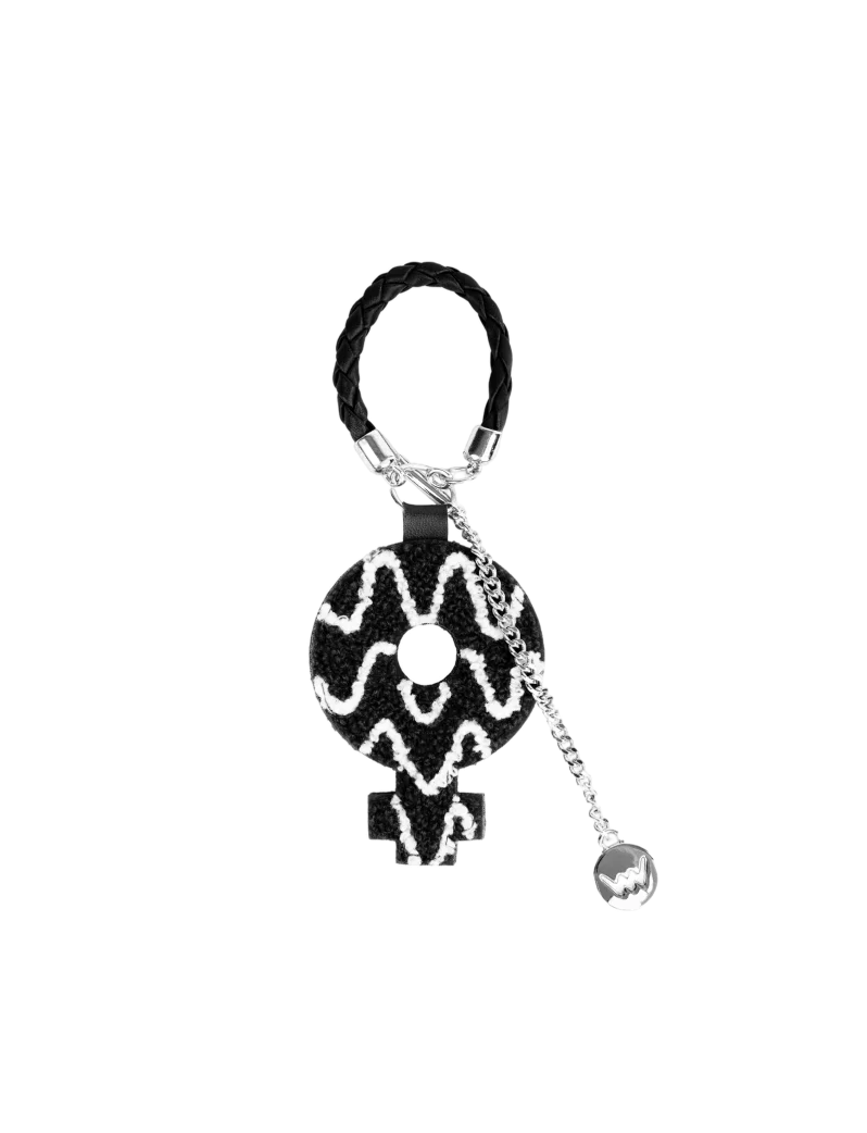 Vucharm Black