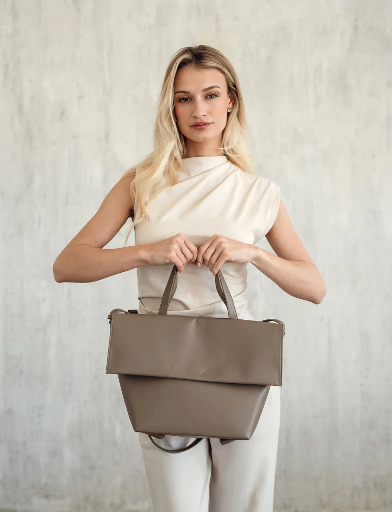 Red-D Beige