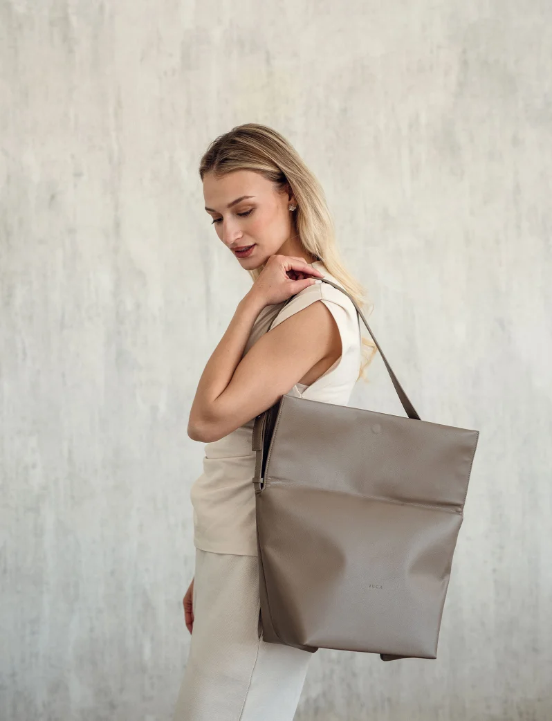 Red-D Beige