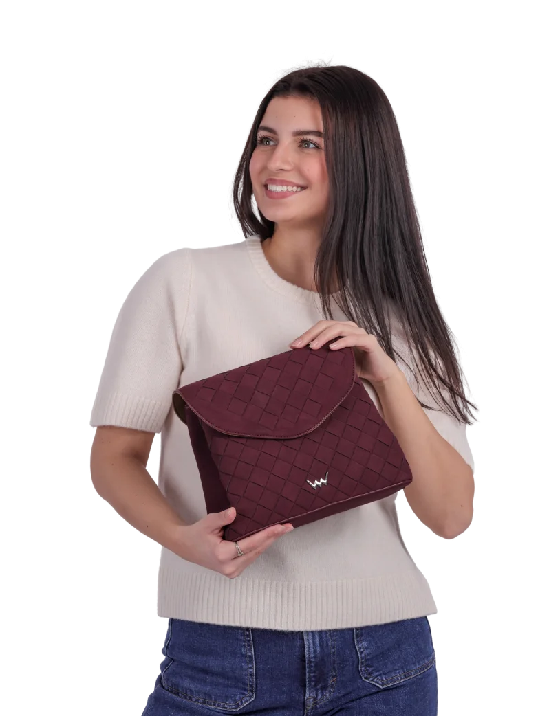 Byrsa Intrecciato Wine Red