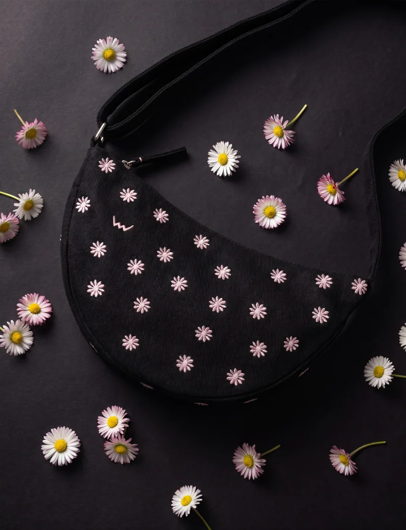 Clorinda Daisy Black