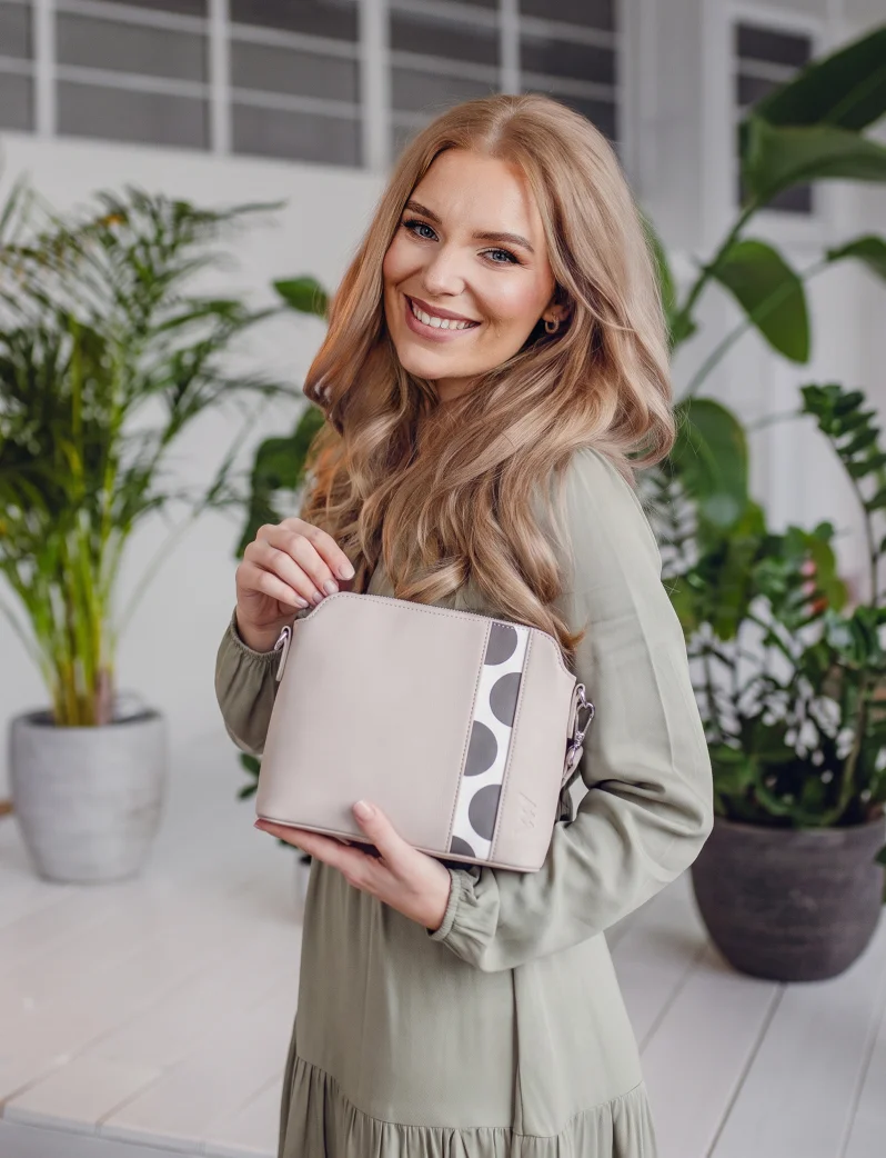Olia Beige