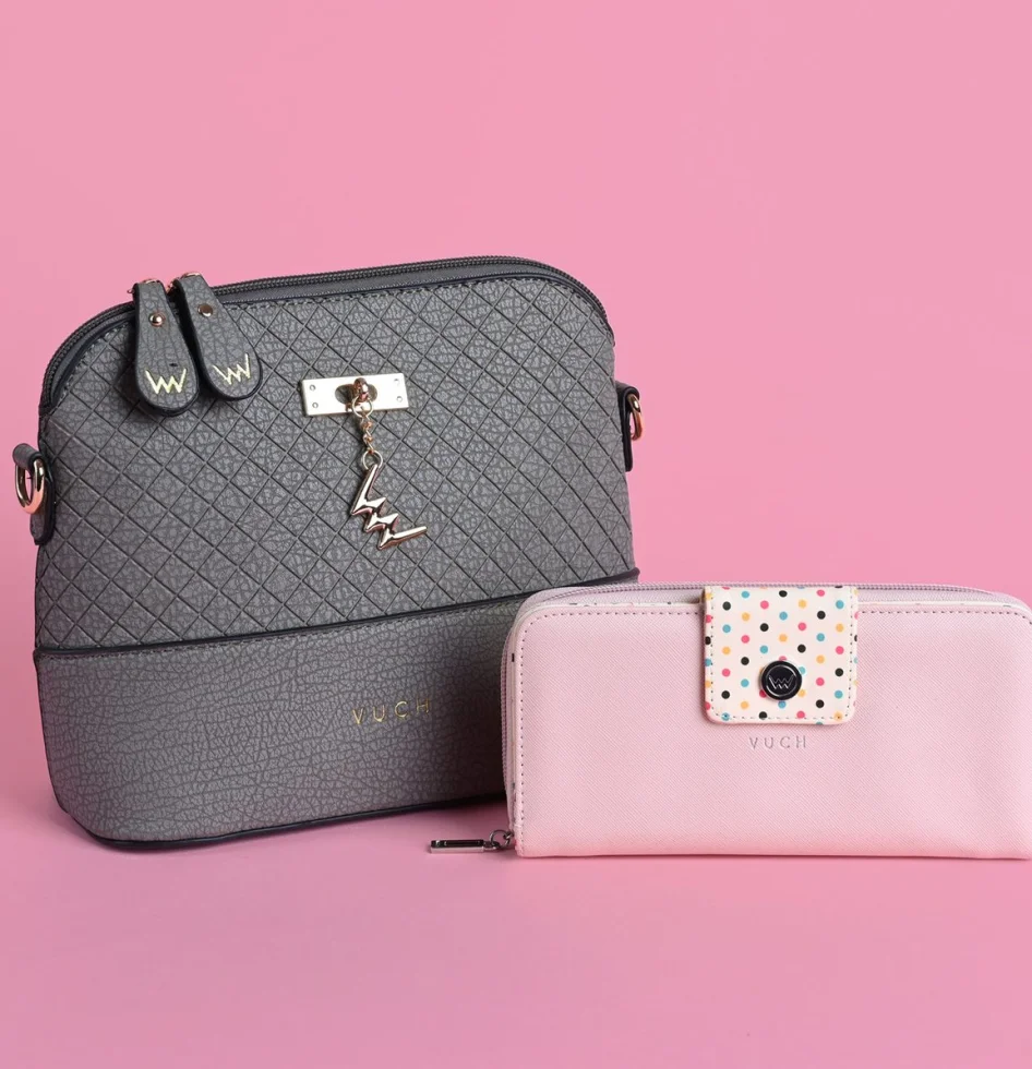 Fashion tips: how to pair a handbag with a wallet?